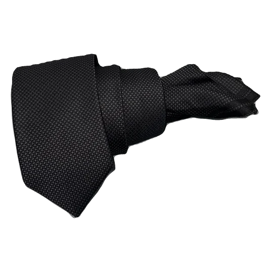 Corbata falso liso negra. Pañuelo a juego.