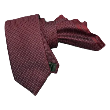 Corbata falso liso granate. Pañuelo a juego.